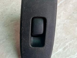кнопка стеклоподъемника двери передней правой Mitsubishi Pajero 3 поколение 2001, MR444892