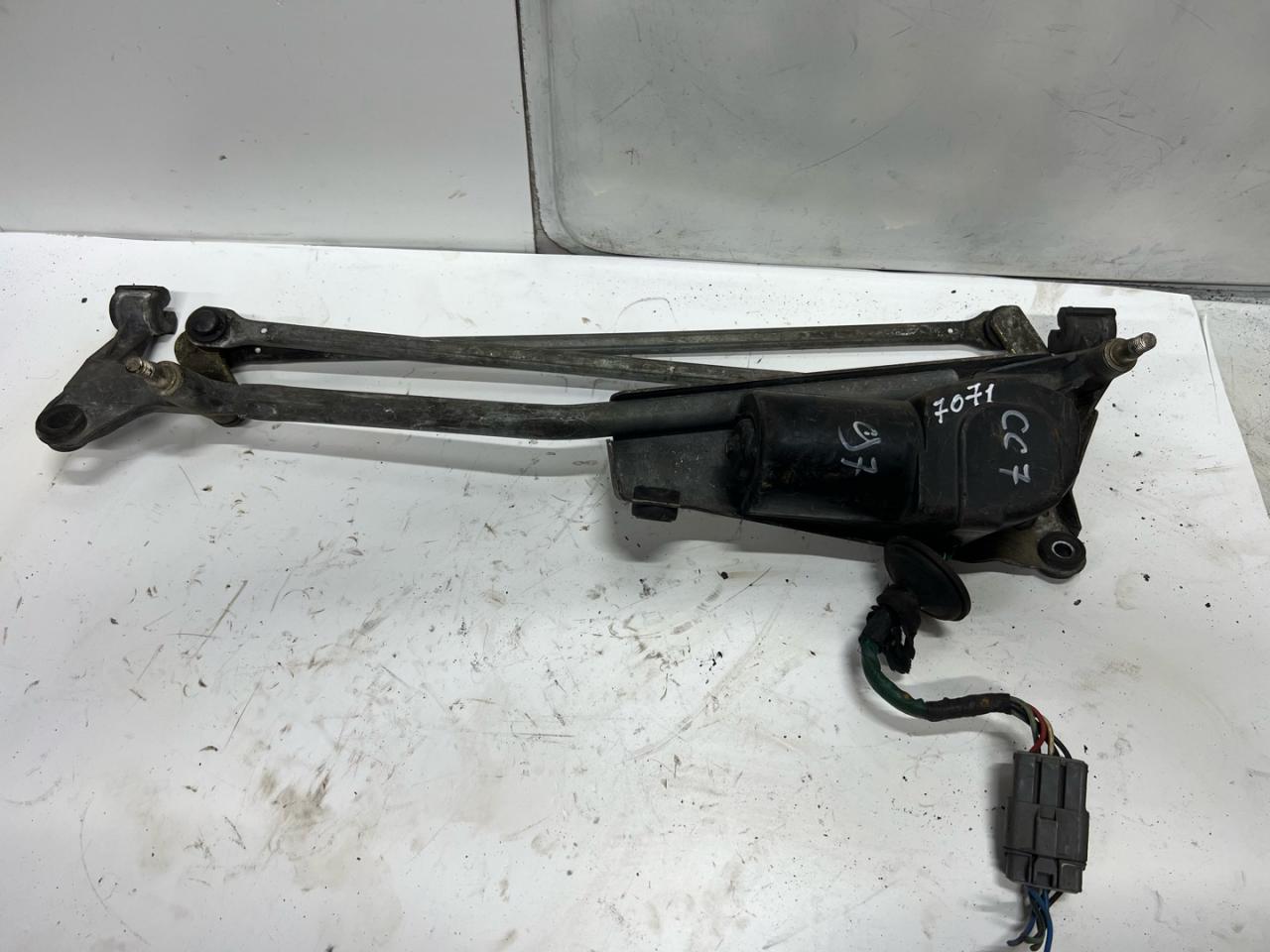 механизм стеклоочистителя (трапеция дворников) Honda Accord 5 поколение 1996 - фото №1