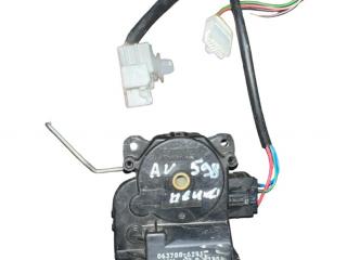 моторчик заслонки печки Toyota Avensis 1 поколение (T220) 1998, 0637006241