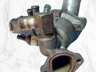корпус термостата Nissan Primera P10 1995, 2.0 л., дизель
