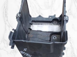 полка аккумулятора Mazda 5 1 поколение [рестайлинг] 2008, CC2956040