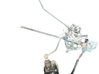 замок двери передней правой Mazda 121 2 поколение 1994, D06158350