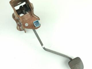 педаль тормоза Nissan Sunny N14 1992, 1.6 л., бензин, МКПП, хетчбэк 5 дв.