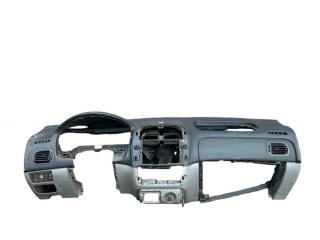 панель передняя салона (торпедо) Mazda 323 6 поколение 1999