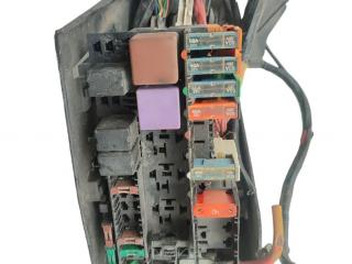 блок предохранителей Renault Scenic RX4 1 поколение 2000, 2.0 л., бензин, 7703497782B