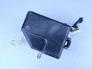 блок предохранителей Toyota Yaris P1 2002