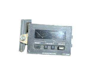 часы Nissan Sunny N14 1993, 2582001M01