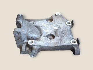 кронштейн генератора Nissan Primera P12 2005, 1.8 л., бензин, Y10104