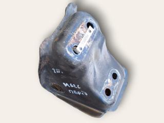 кронштейн двигателя Mazda Carol 3 поколение 1999, 2.0 л., бензин