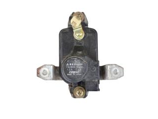 активатор (привод) замка двери Mitsubishi Space Wagon 2 поколение (Typ N30/N40) 1997, дизель, 152800-5620, MB546739