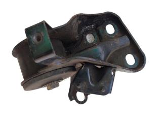 подушка крепления КПП Mazda 323 6 поколение (1998 - 2001), 2.0 л., бензин, МКПП