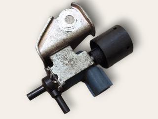клапан вакуумного управления Toyota Corolla 9 поколение (E120/E130) 2000, 90910-12281