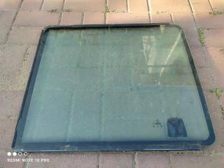 стекло кузовное боковое правое Volkswagen Transporter T4 1996, 43R001399