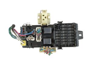 блок предохранителей Mitsubishi Space Wagon 2 поколение (Typ N30/N40) 1997, 2.0 л., 4D68 T, дизель