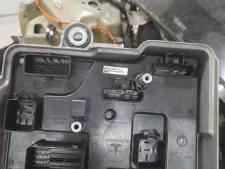 блок управления (другие) Tesla Model Y 1 поколение 2021, black, полный привод, 1583991-01-C