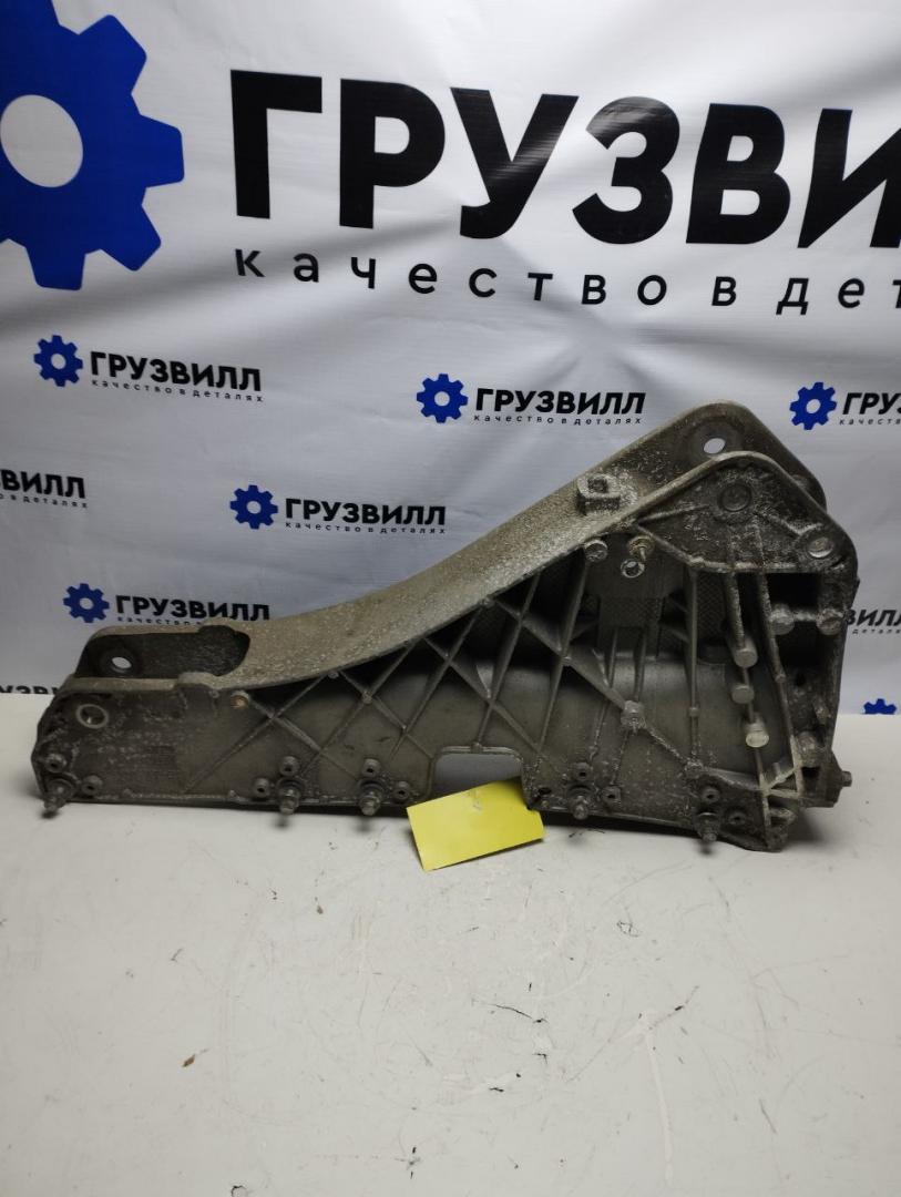 крепление стабилизатора / втулки стабилизатора Renault T-Series 1 поколение (2013 - 2025), 82311041, 82311529 - фото №1