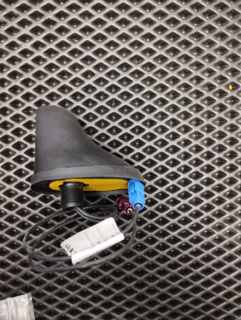 антенна Volvo FH4 первое поколение (2013 - 2020), 21331878 - фото №1