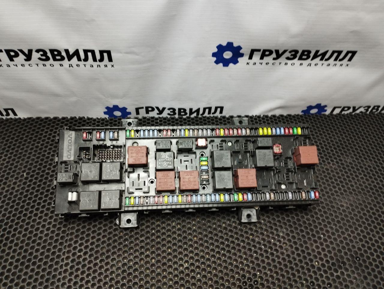 блок предохранителей Volvo FH4 первое поколение (2013 - 2020), 22488319, 22619987, 21939408 - фото №1