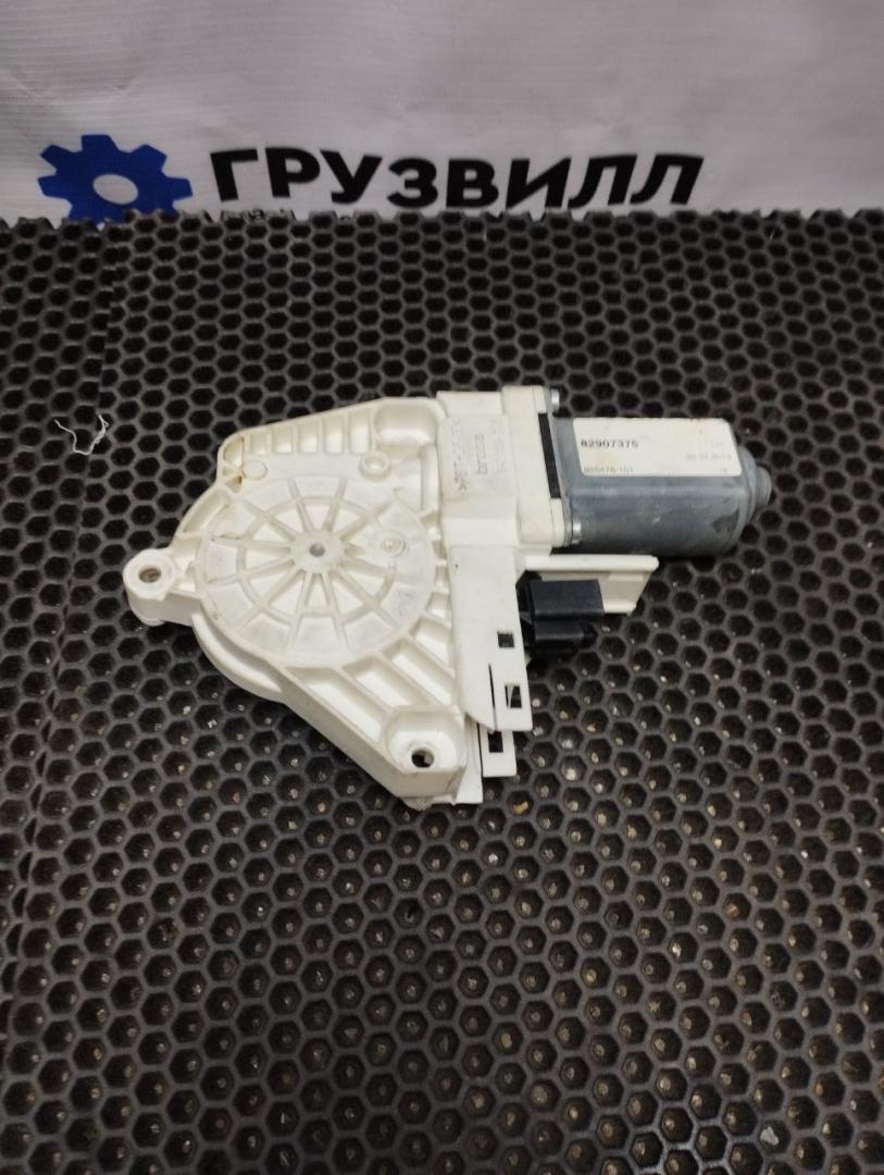 моторчик стеклоподъемника передний левый Volvo FH4 первое поколение (2013 - 2020), 82907375 - фото №1