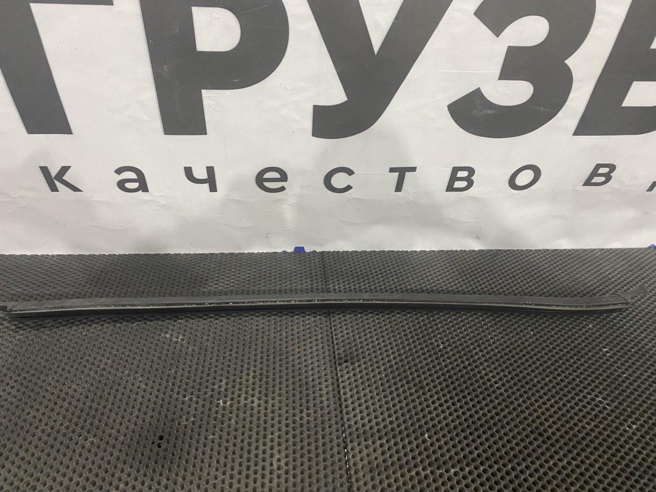 Уплотнитель стекла Volvo FH4 первое поколение (2013 - 2020), 82178206 - фото №1