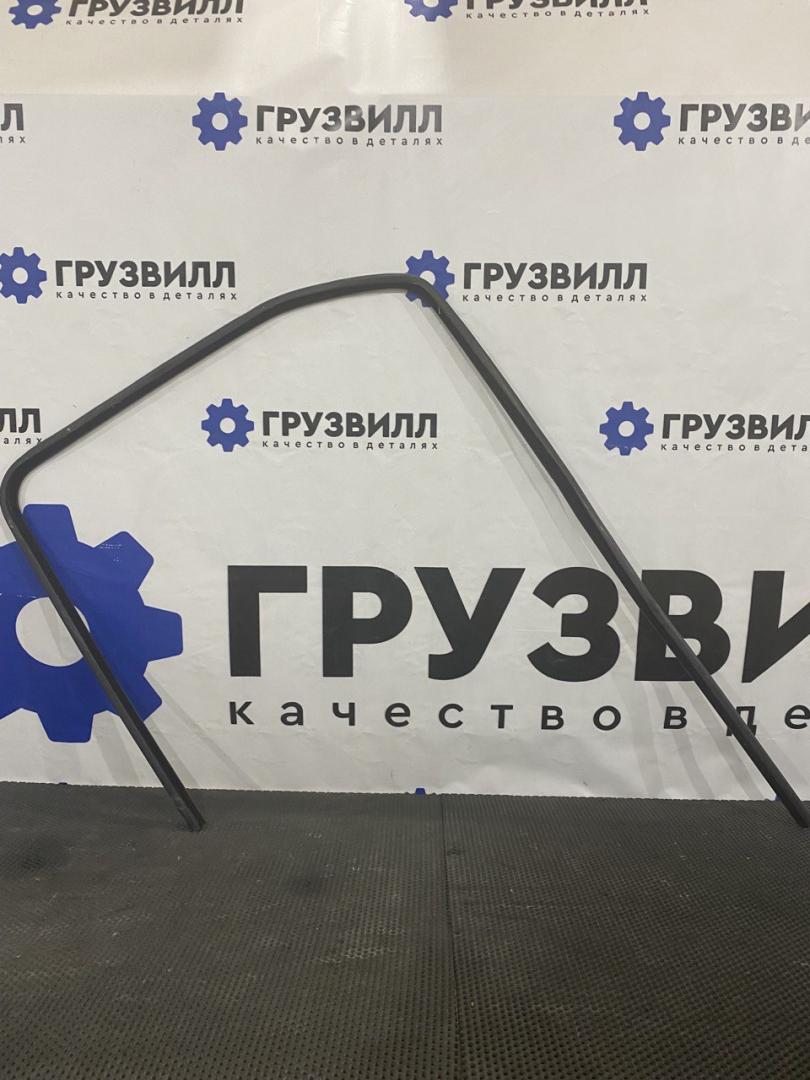 Уплотнитель стекла Volvo FH4 первое поколение (2013 - 2020), 82178202 - фото №1