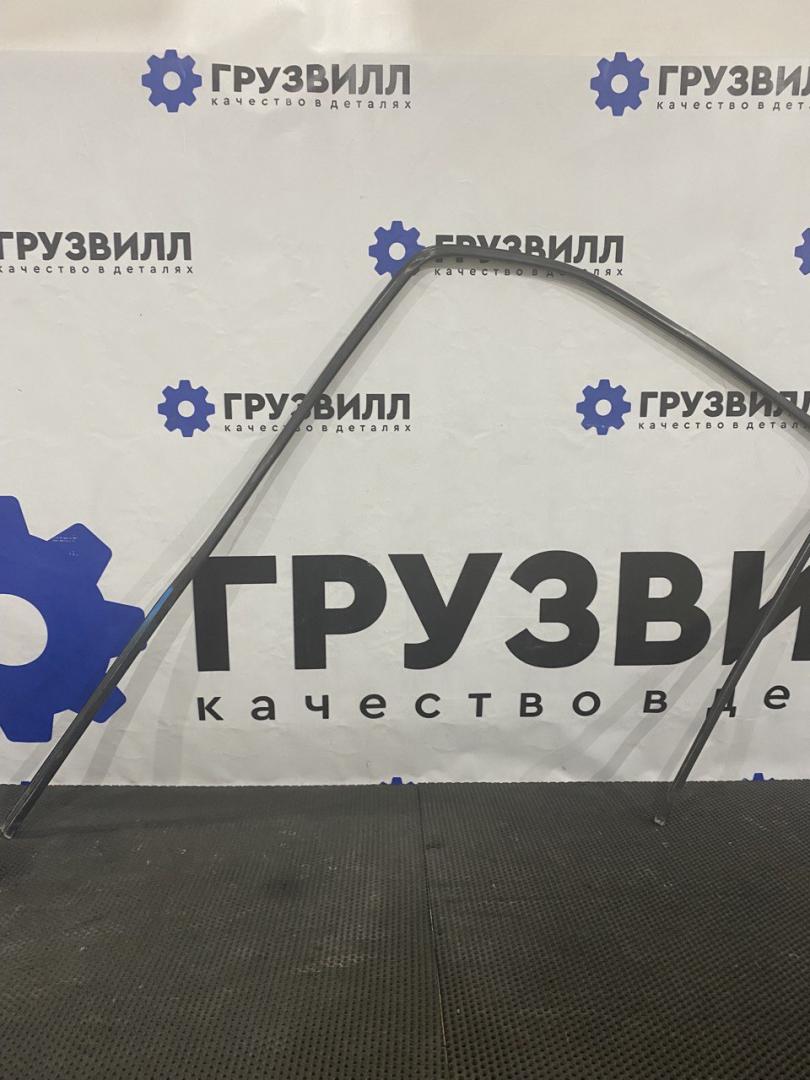 Уплотнитель стекла Volvo FH4 первое поколение (2013 - 2020), 82178202 - фото №1