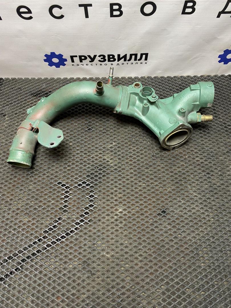 патрубок радиатора Renault T-Series 1 поколение (2013 - 2025), 21767317 - фото №1
