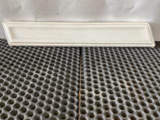 отражатель правый Renault T-Series 1 поколение (2013 - 2026), 84817998