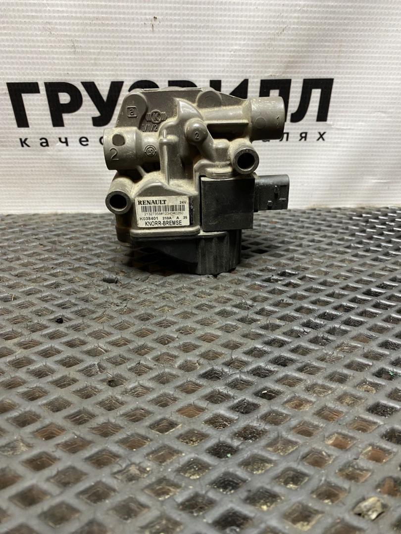 кран модулятор EBS Renault T-Series 1 поколение (2013 - 2025), 21327358, 7421327358, K038401 - фото №1