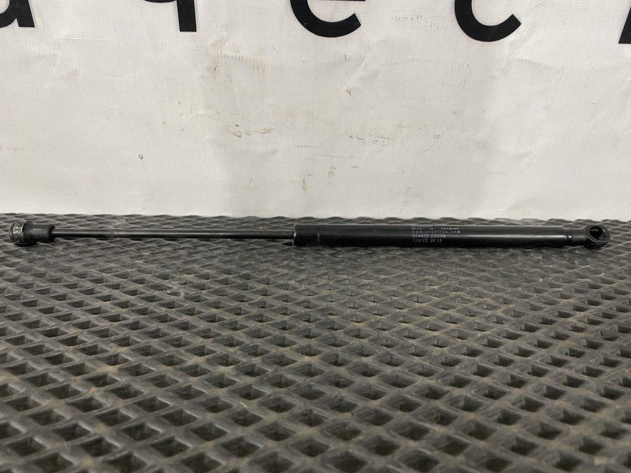 газовая пружина Volvo FH5 2 (2019 - 2026), 6544ID - фото №1