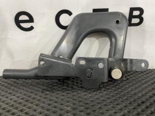 Петля подножки Volvo FH4 первое поколение (2013 - 2020), 84104142