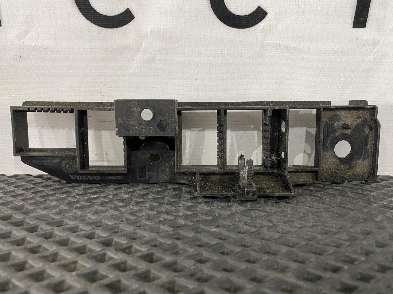 кронштейн (крепление) Volvo FH4 первое поколение (2013 - 2020), 82437925 - фото №1
