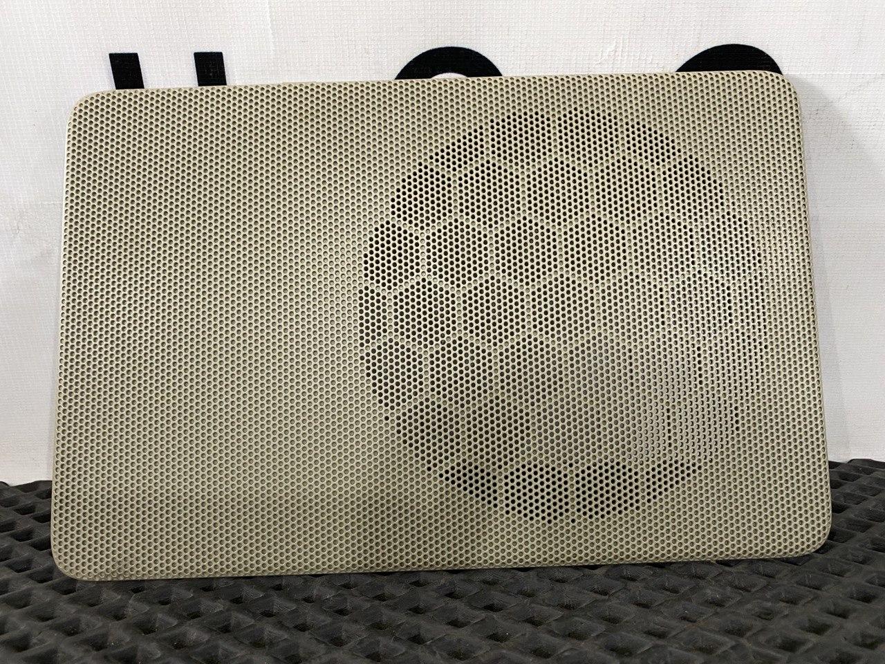 Накладка (сетка) динамика Volvo FH4 первое поколение (2013 - 2020), 82382234 - фото №1