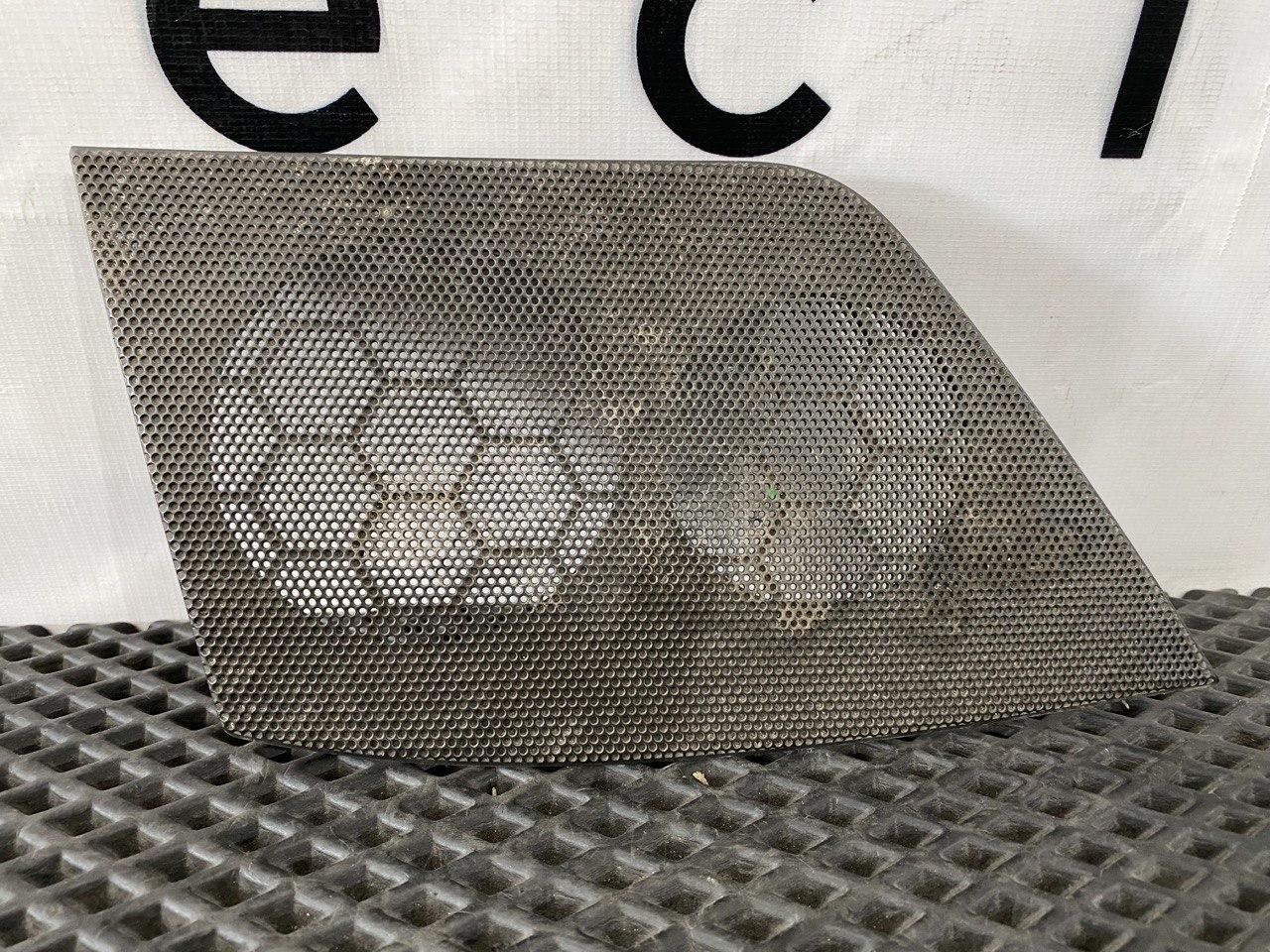 Накладка (сетка) динамика Volvo FH4 первое поколение (2013 - 2020), 82213615 - фото №1