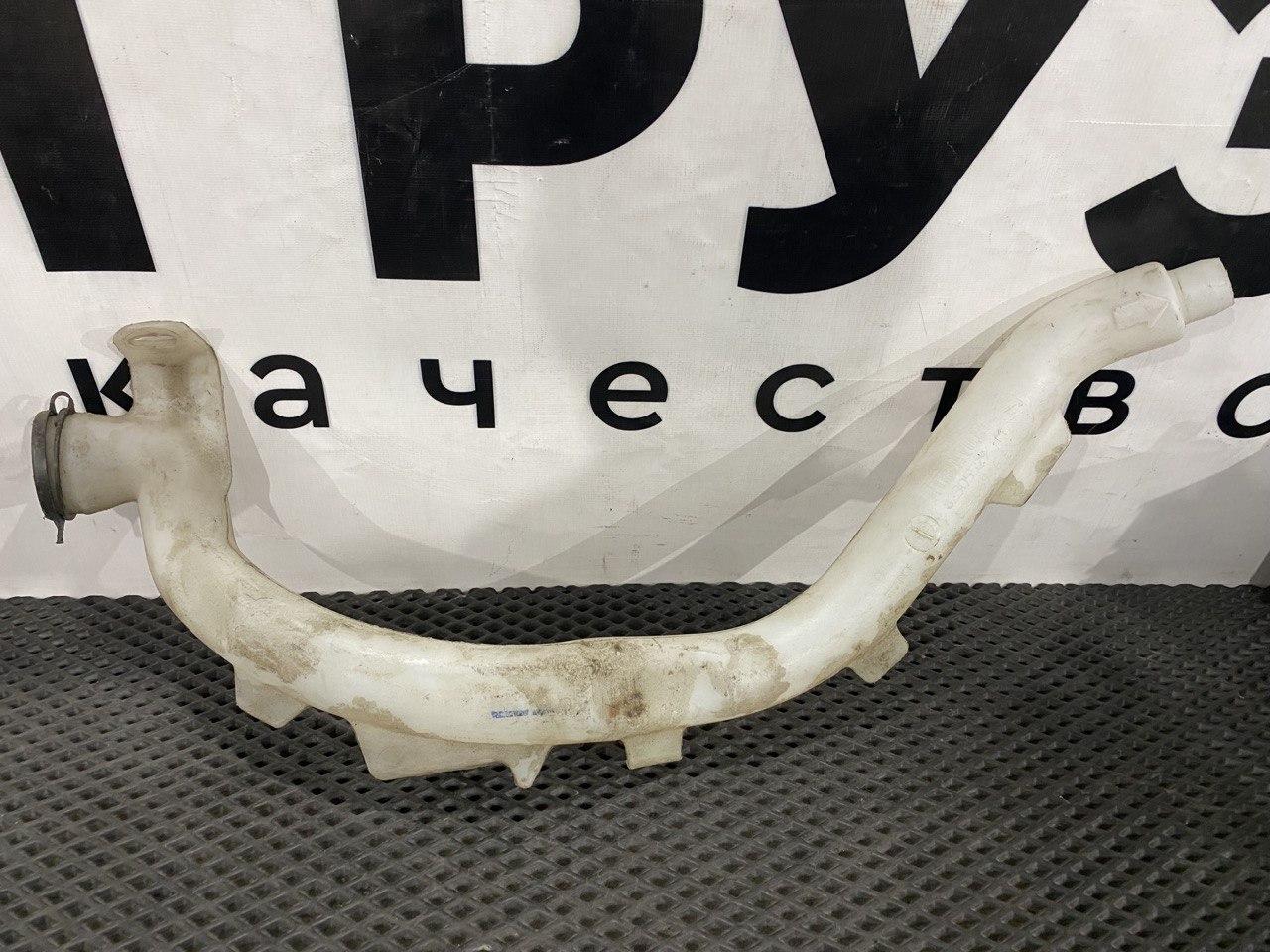 горловина бачка омывателя Renault T-Series 1 поколение (2013 - 2026), 82305529, 82406946, 7482305529, 7482406946 - фото №1