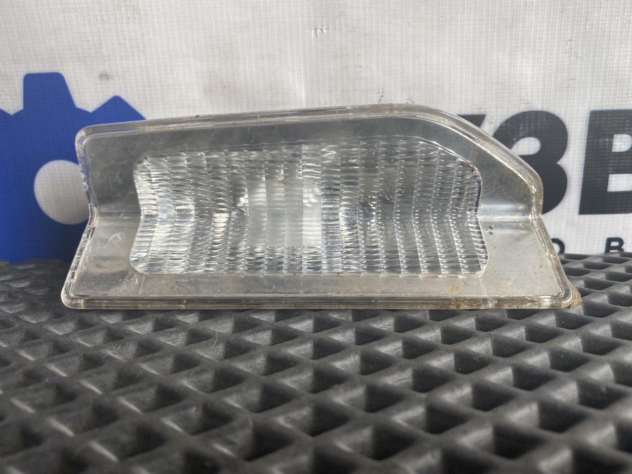 фонарь салона (плафон) Volvo FH4 первое поколение (2013 - 2020), 82909365, 84314431, 22952056, 22985040 - фото №1