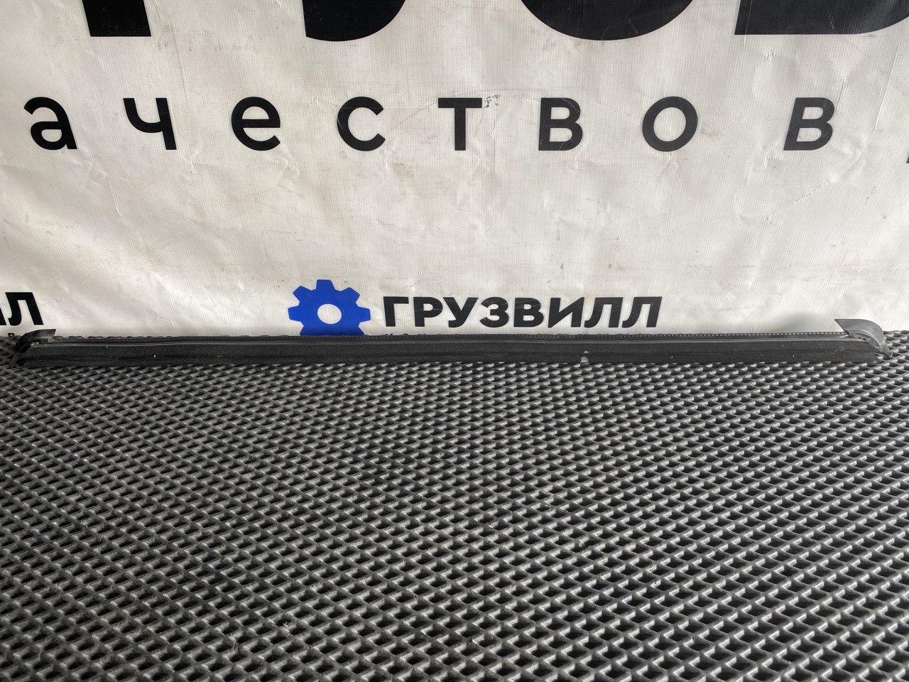 Уплотнитель стекла Volvo FH4 первое поколение (2013 - 2020), 82110669 - фото №1