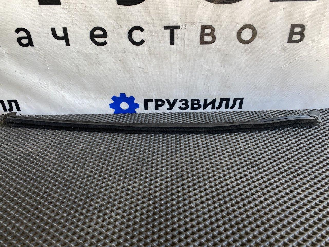 Уплотнитель стекла Volvo FH4 первое поколение (2013 - 2020), 82110669 - фото №1