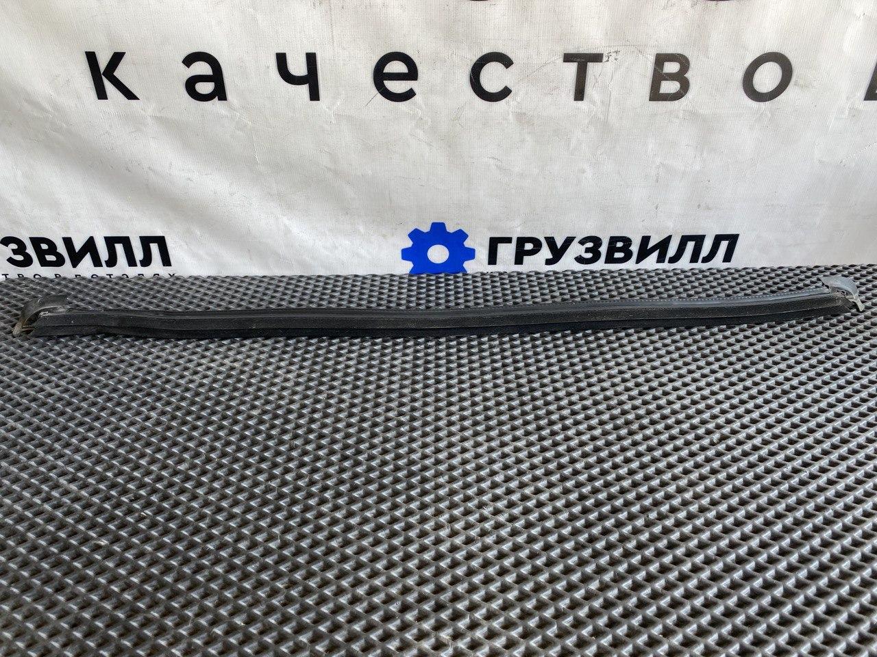 Уплотнитель стекла Volvo FH4 первое поколение (2013 - 2020), 82178206 - фото №1