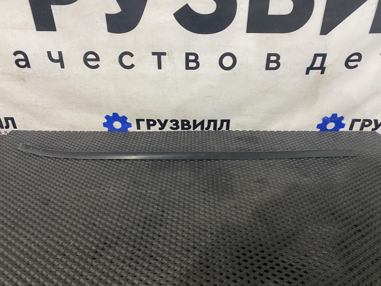 Уплотнитель стекла Volvo FH4 первое поколение (2013 - 2020), 82110669 - фото №1