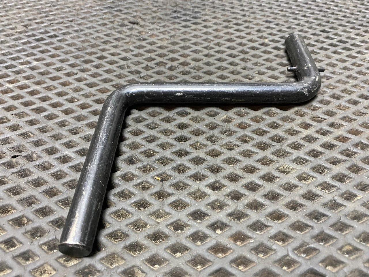 Ручка подъема запасного колеса Volvo FH4 первое поколение (2013 - 2020), 24427203 - фото №1