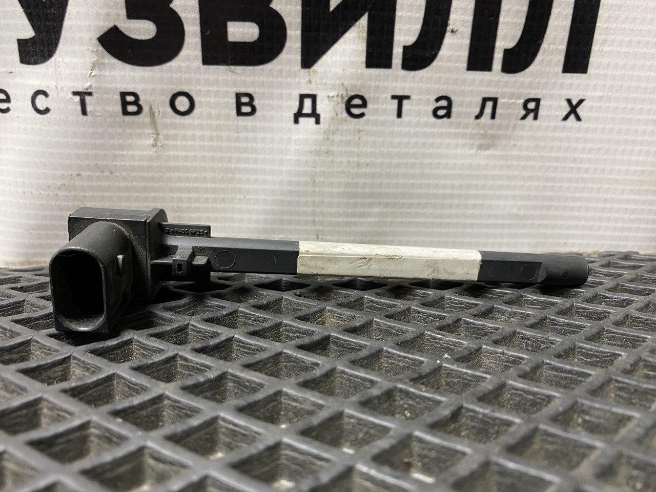 датчик уровня охлаждающей жидкости Renault T-Series 1 поколение (2013 - 2025), 21271982, 7421271982 - фото №1