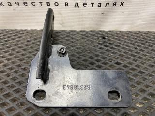 подножка Volvo FH4 первое поколение (2013 - 2020), 82318843