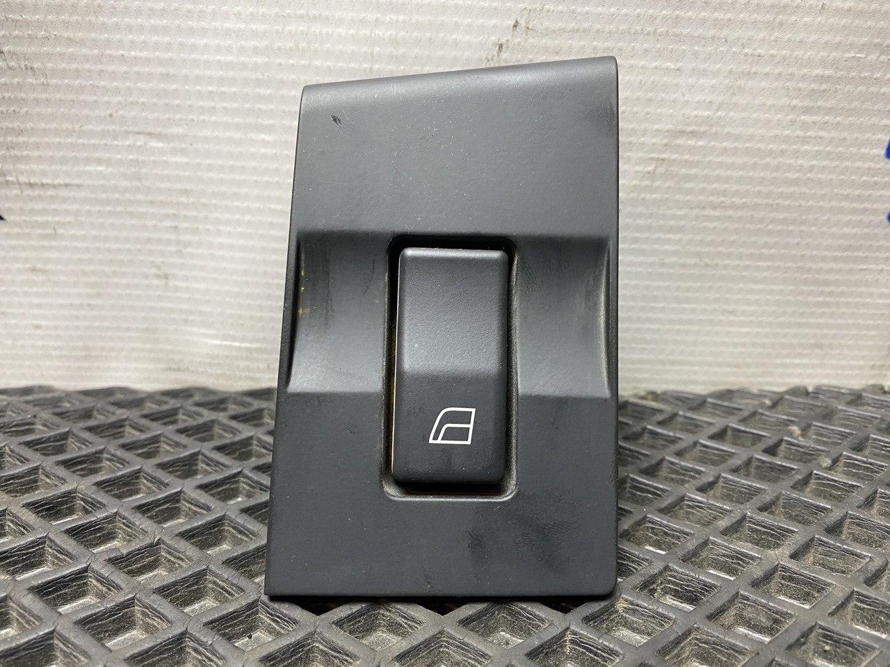 кнопка стеклоподъемника двери Renault Premium 1 поколение (1996 - 2005), 5010538894 - фото №1