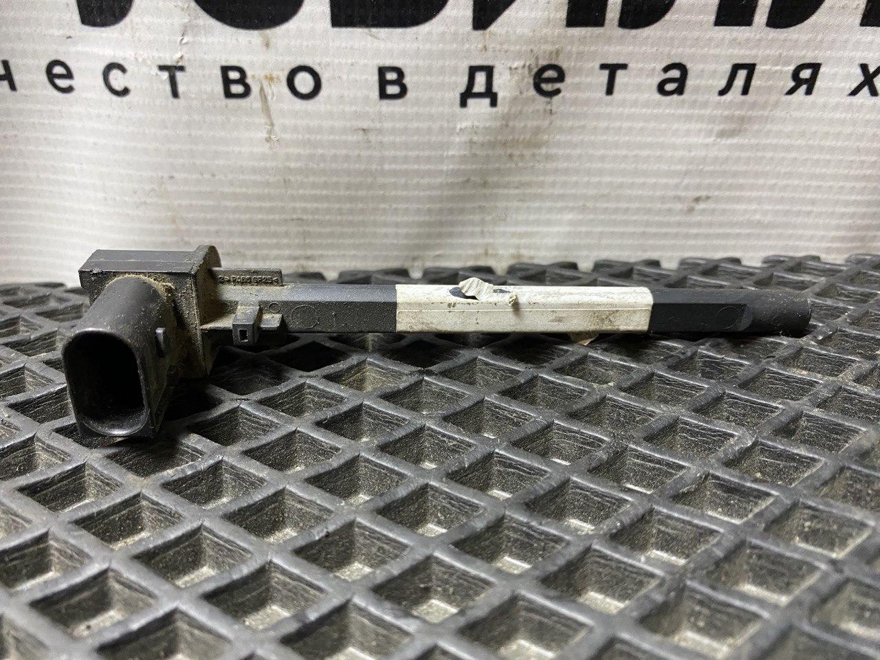 датчик уровня охлаждающей жидкости Renault T-Series 1 поколение (2013 - 2025), 21271982, 7421271982 - фото №1