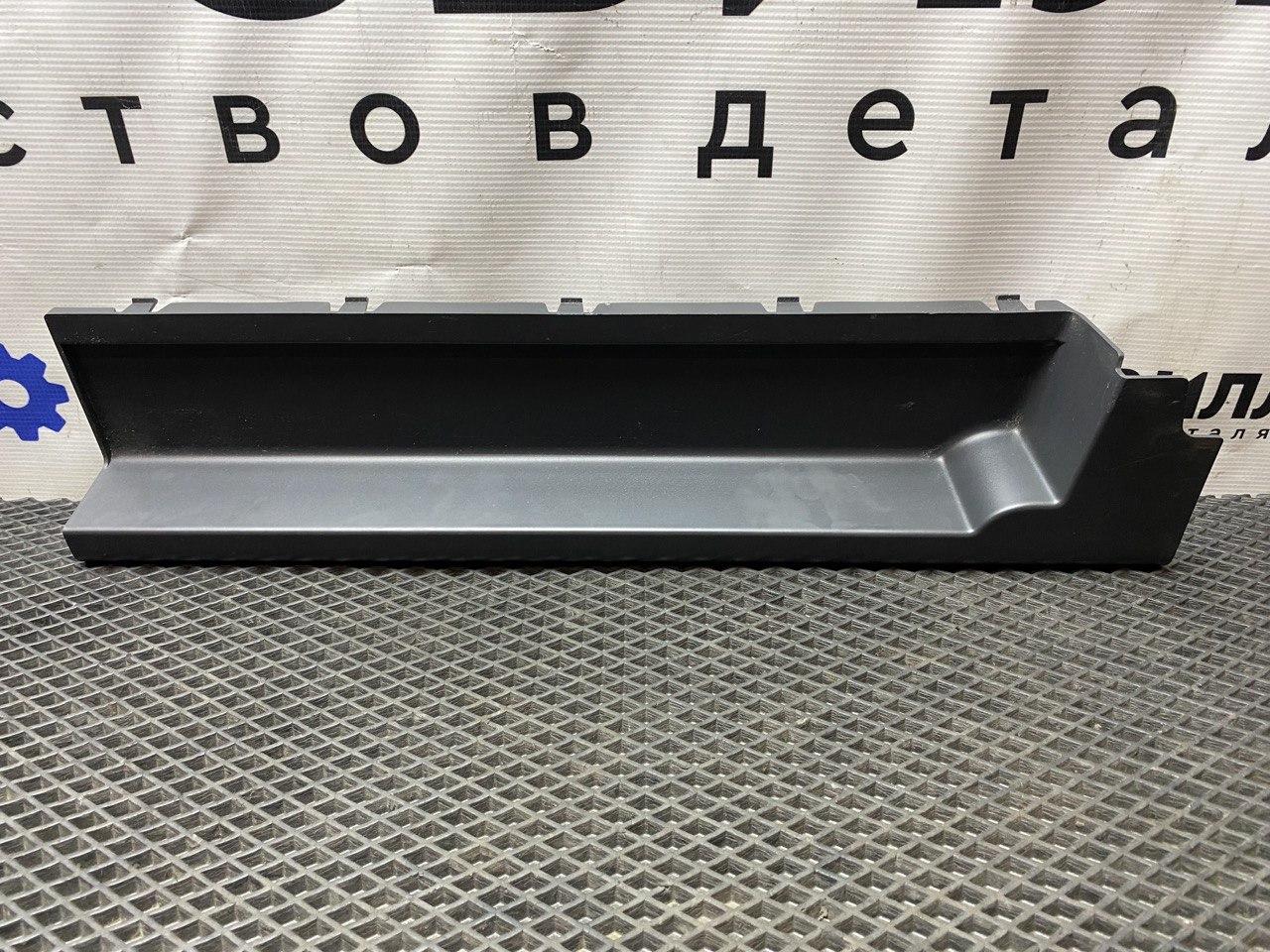 пластик Renault T-Series 1 поколение (2013 - 2025), 82315015, 7482315015, 84549203, 7484549203 - фото №1