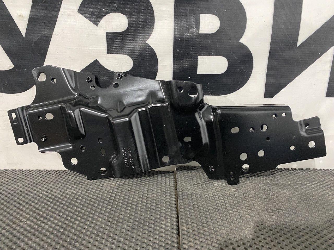 крепление фары левой Volvo FM5 1 (2019 - 2025), 84291110 - фото №1