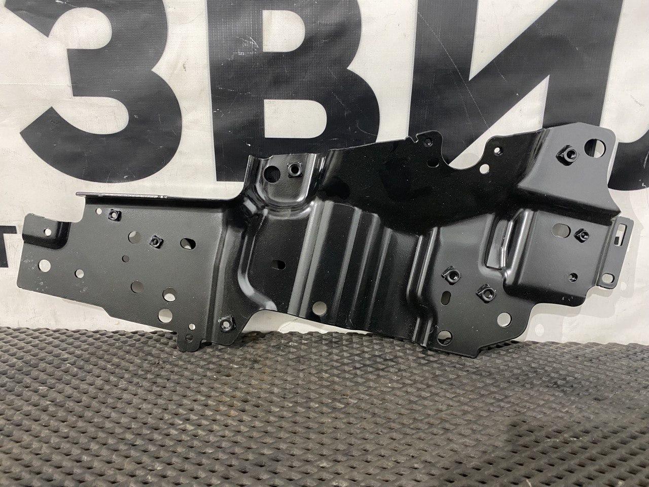 крепление фары левой Volvo FM5 1 (2019 - 2025), 84291110 - фото №1