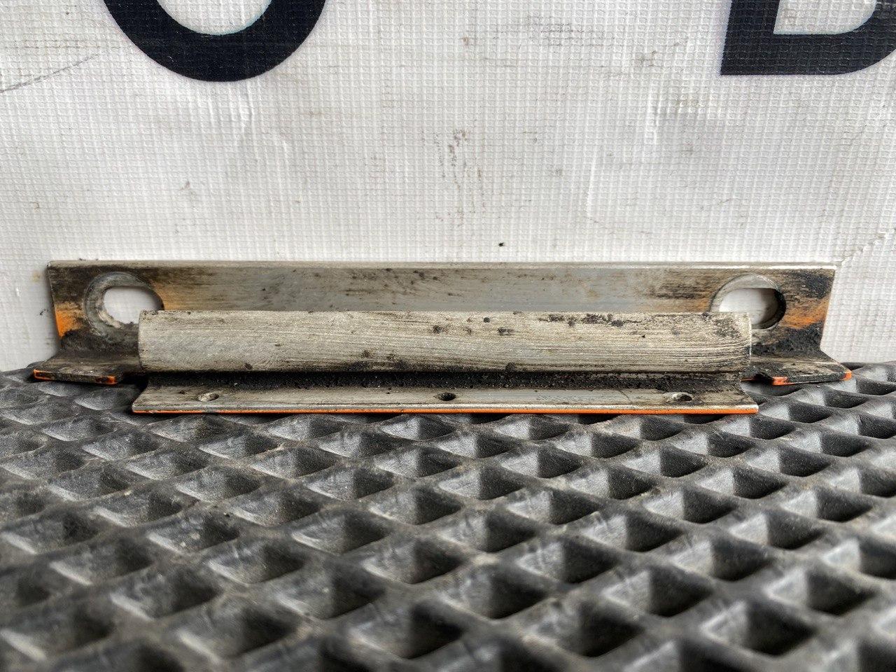 кронштейн (крепление) Scania 6-series, 2558901 - фото №1