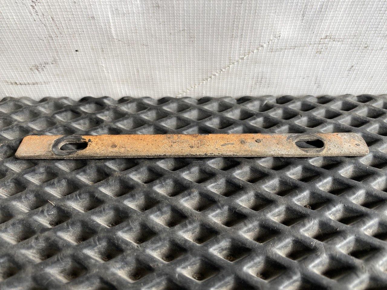 кронштейн (крепление) Scania 6-series, 2521137 - фото №1